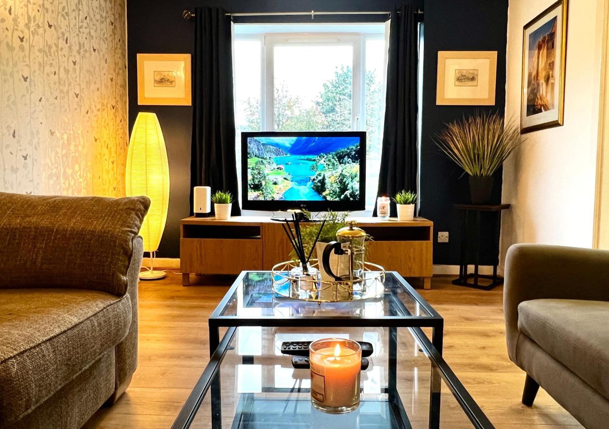 Apartmán Ground Floor Flat With Free Parking & Wifi Glasgow Exteriér fotografie